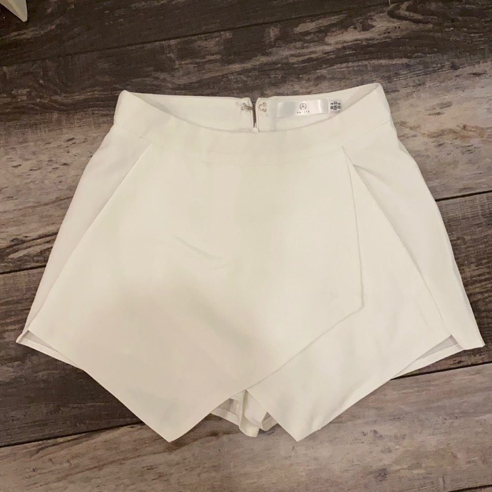 White envelope skirt